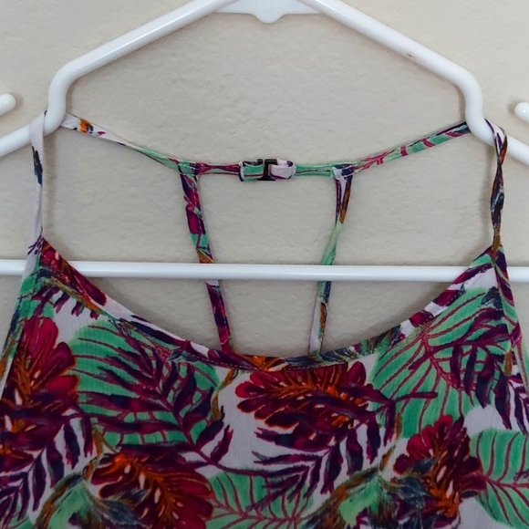 Roxy floral tank large - Picture 3 of 5